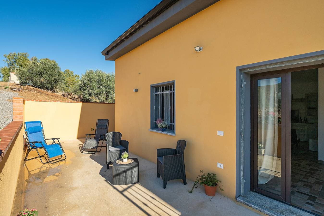 Foto 3 von 30: Zimmer 'Camera - Pisicinirgas' mit Bergblick, WLAN und Klimaanlage