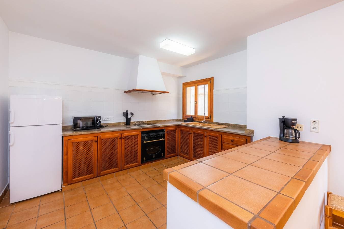 Foto 7 von 30: Ferienwohnung 'Es Port' in Strandnähe mit Meerblick, Terrasse und WLAN