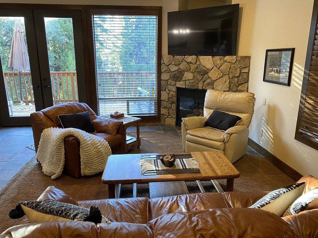 Foto 13 von 40: New Shaver Lake listing! Beautiful 4 Bed 3 Bath