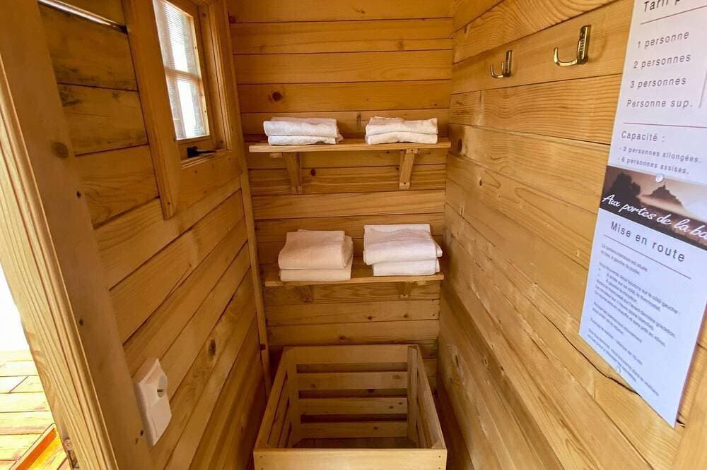 Foto 11 von 30: Brittany Group - 12/15 people - private Nordic bath and spa