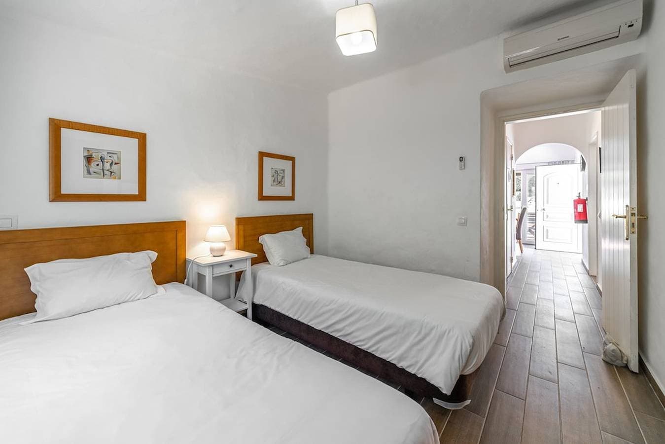Foto 10 von 22: C22 Quinta do paraiso · Superbly Appointed And Fur