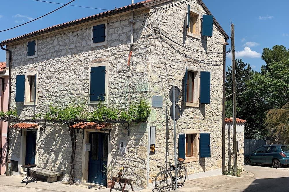 Typisch Istrisches Steinhaus  mit romantischem Innenhof / Hundefreundlich 1