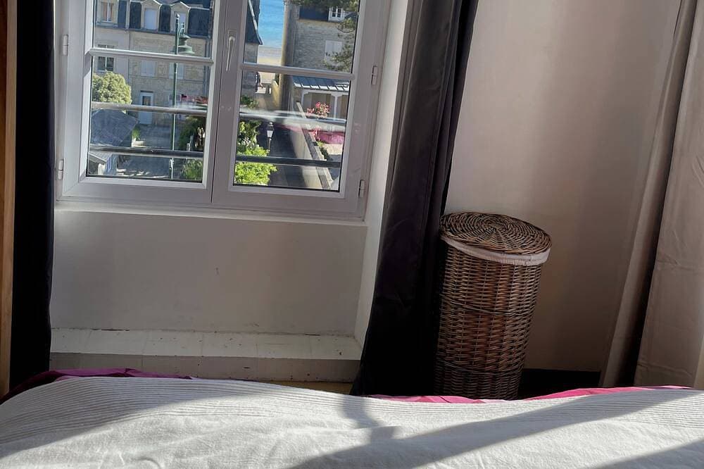 Foto 3 von 10: Apartment La Vigie - 30 m from the sea, small sea view