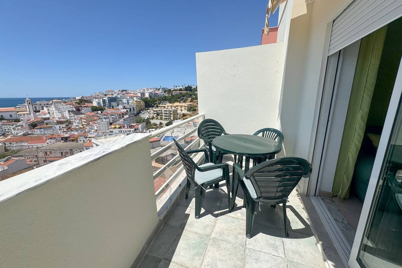 Foto 6 von 32: Ferienwohnung für 4 Personen mit Balkon