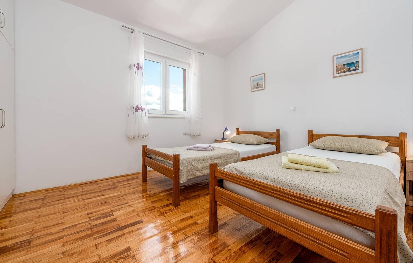 Foto 7 von 29: Gemütliche 1-Zimmer-Wohnung mit Terrasse, WLAN und Parkplatz in der Nähe von Novigradsko Mehr
