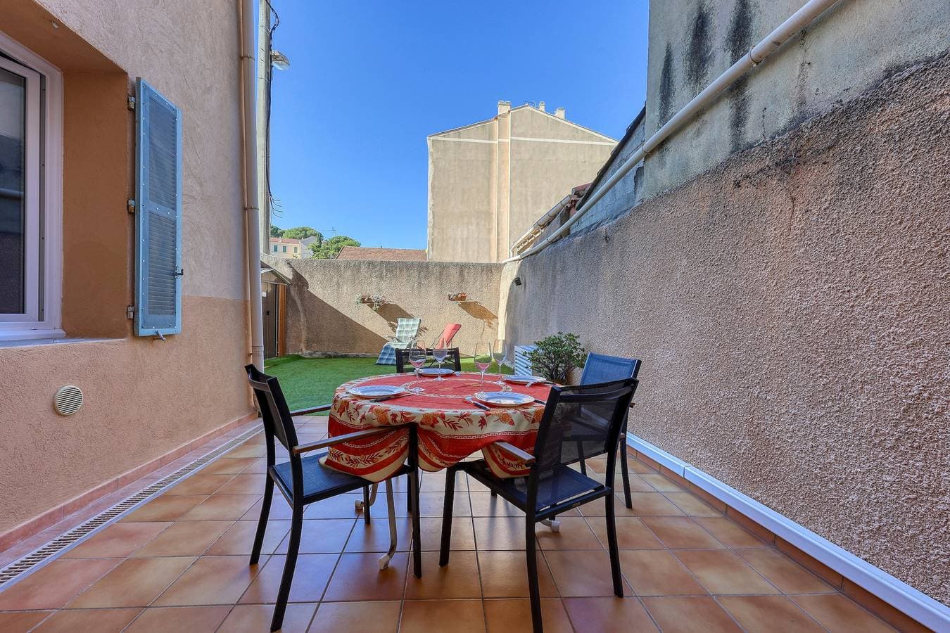 Foto 9 von 13: Ferienwohnung für 4 Personen mit Terrasse