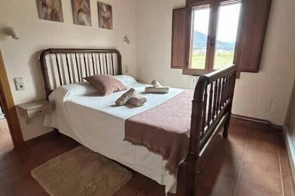 Foto 3 von 22: Apartment on a farm in Vall d'en Bas next to the Via Verde
