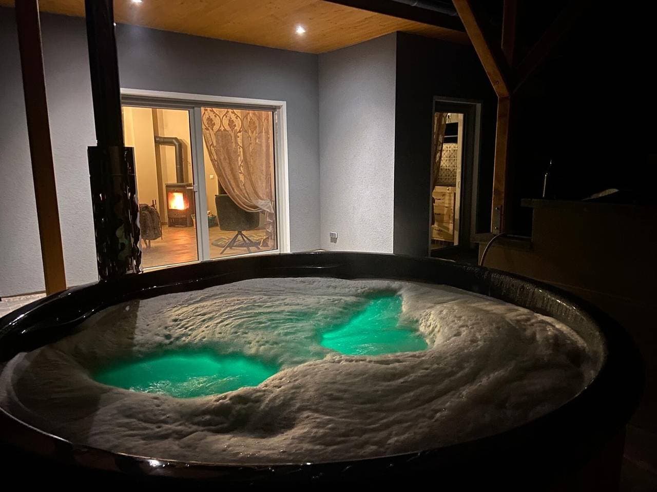 Foto 8 von 43: Ferienhaus 'Zur Schwalbe' mit Privatterrasse, Whirlpool und privatem Garten