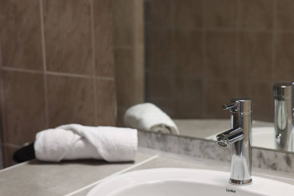 Foto 2 von 30: Marina 5-Studio-Standard-Ensuite mit Dusche