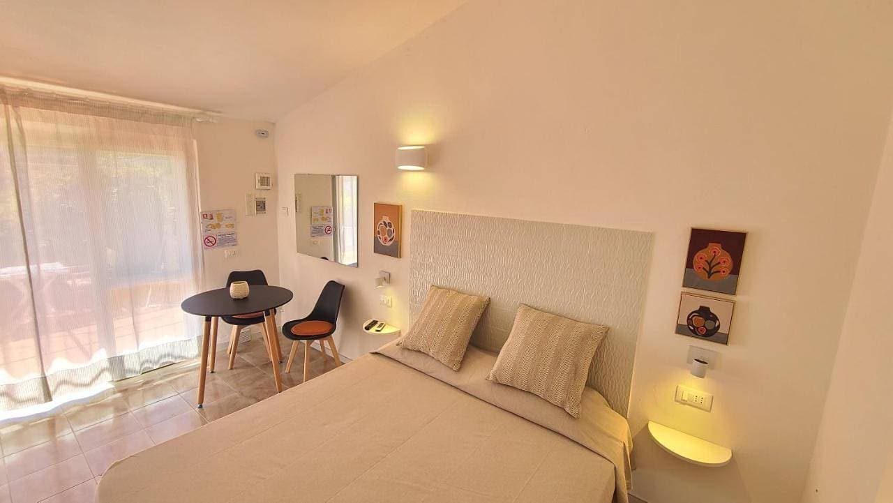 Foto 6 von 13: Studio with Sea View ( 2 Adults )