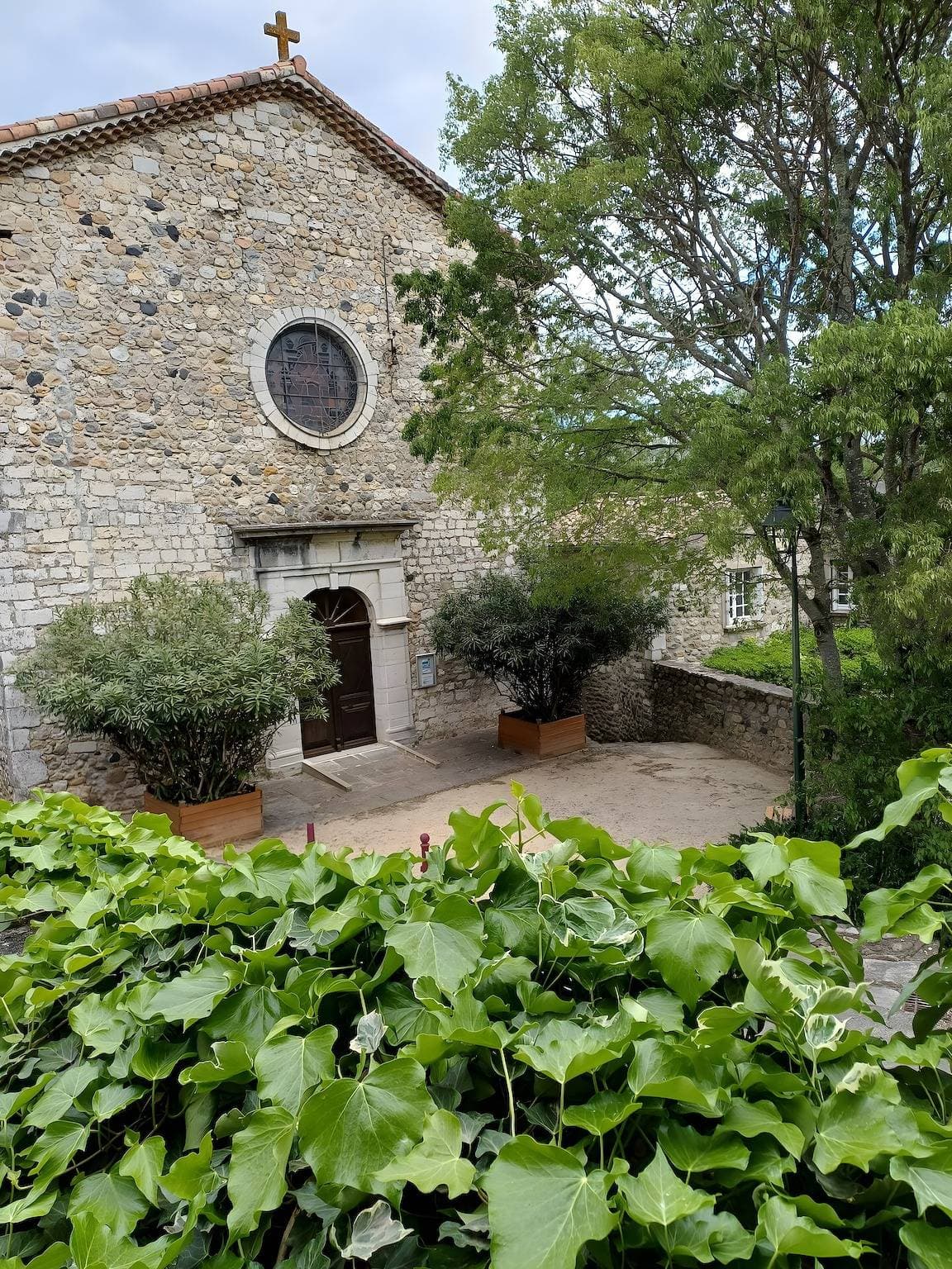 Foto 6 von 33: Apartment 'Cocoon - Am Ufer der Ardèche' mit privater Terrasse und WLAN