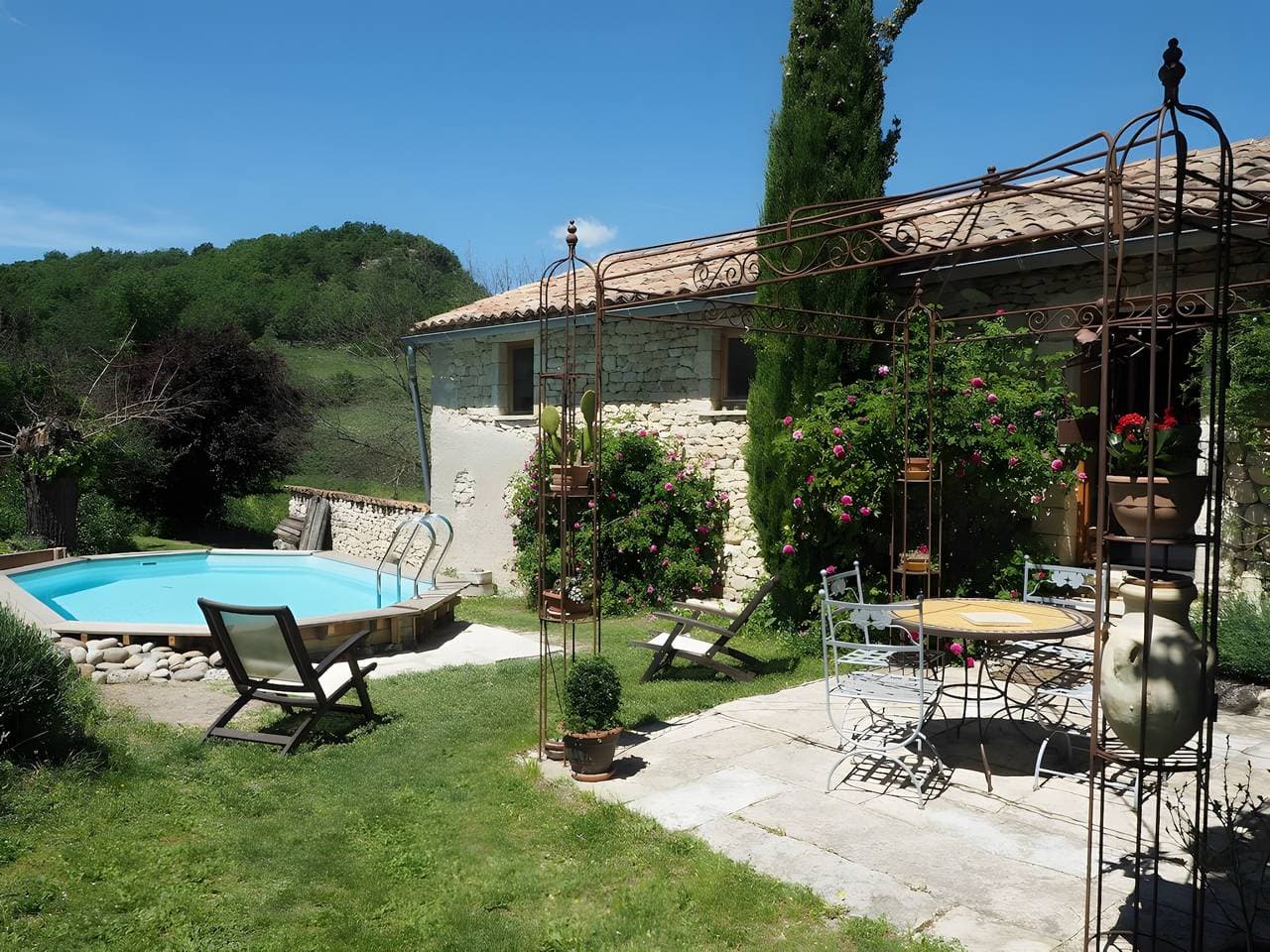 Gîte 2 Avec Piscine Privative 1
