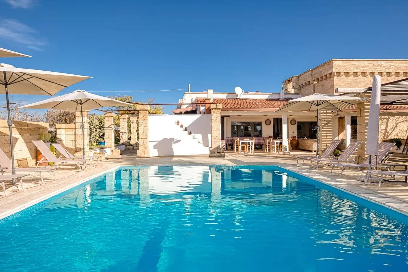 Foto 9 von 11: Villa „Camera 2“ mit Meerblick, privatem Pool und WLAN