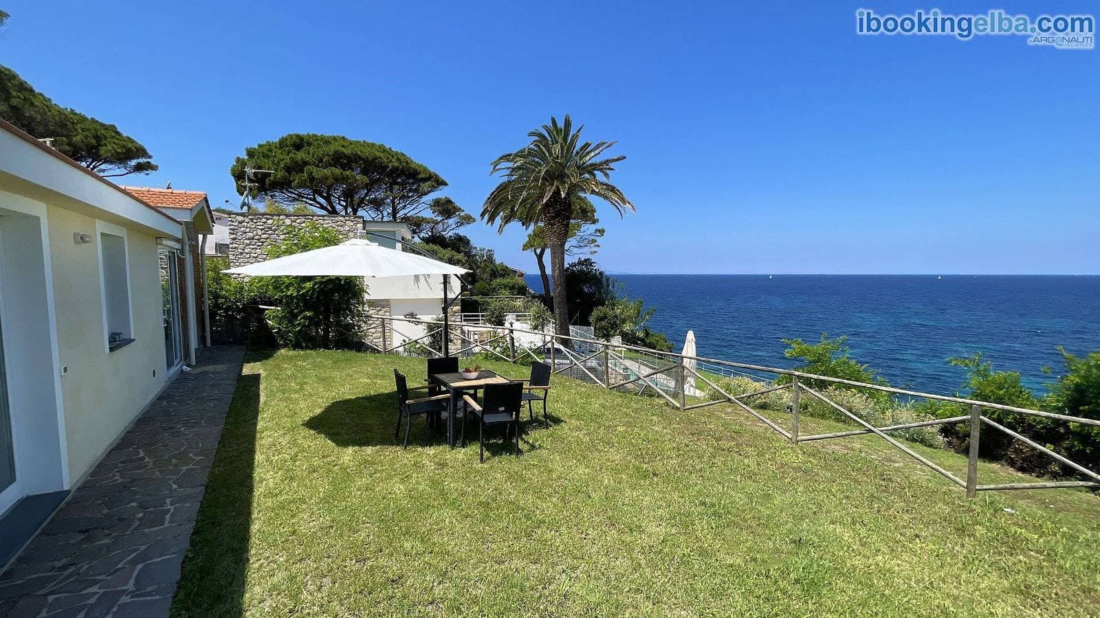 Foto 11 von 51: Villa für 8 Personen mit Garten