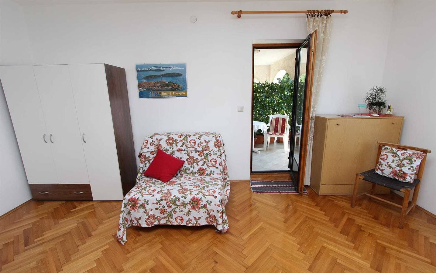 Foto 13 von 19: Mitton  Studiowohnung mit Terrasse (Cademia)