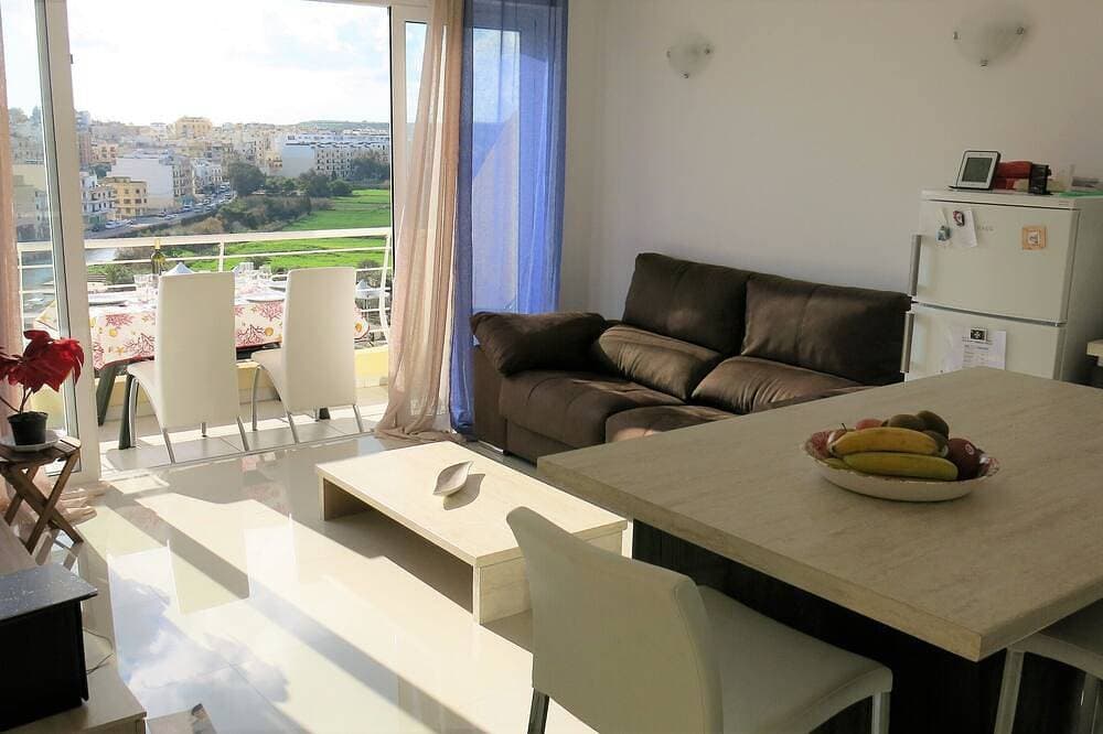 Foto 9 von 30: Modern, well equipped 2 bedroom penthouse, terrace with stunning harbour view.