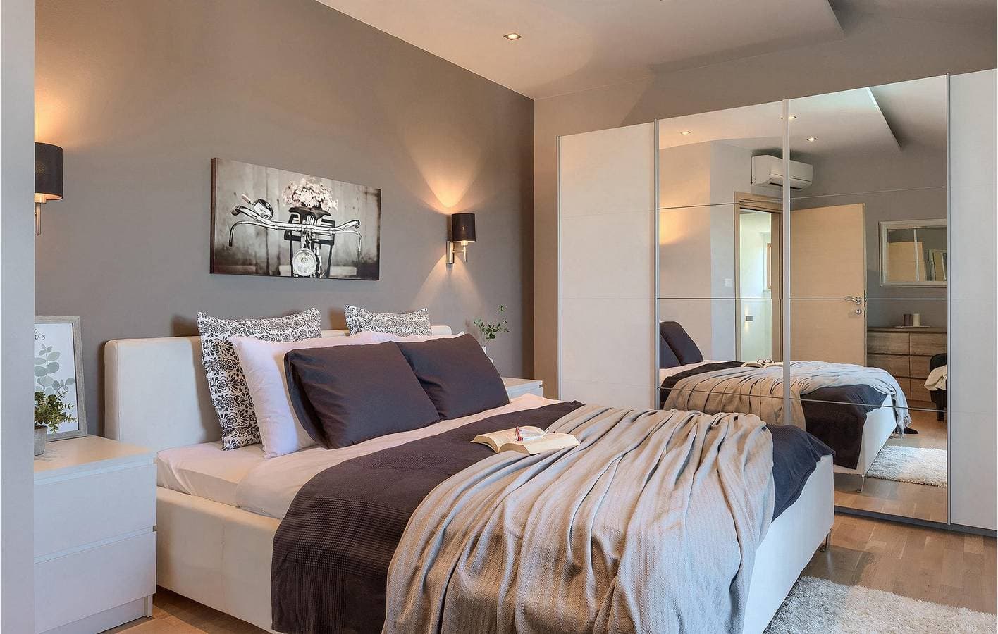 Foto 9 von 58: Gemütliche 2-Zimmer-Wohnung mit Pool, WLAN und Parkplatz in der Nähe von Restaurants