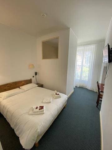 Foto 7 von 7: Economic Double Room with Mountain View