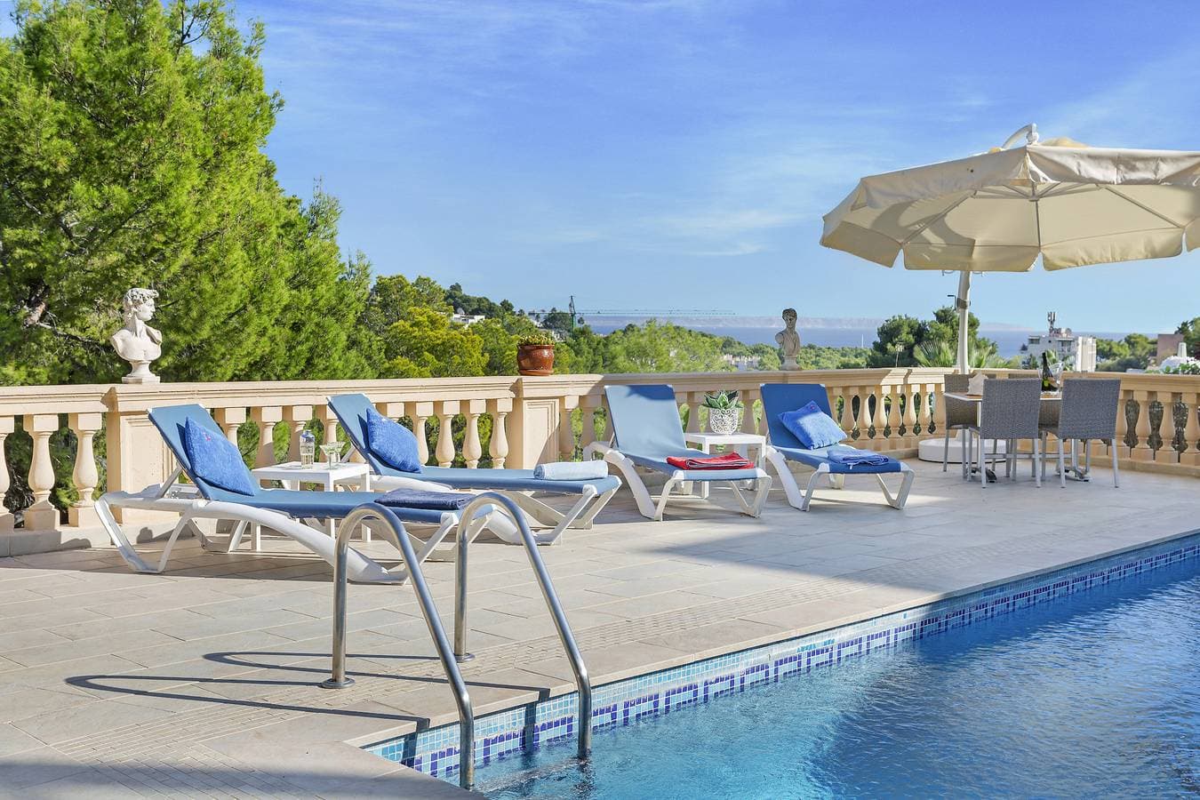 Foto 2 von 15: Villa Maria Portals Nous by PriorityVillas
