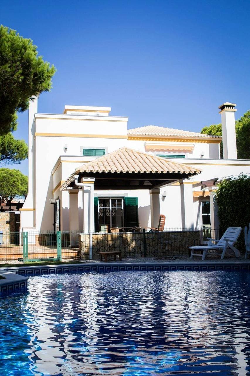 Foto 4 von 117: Villa with Private Pool