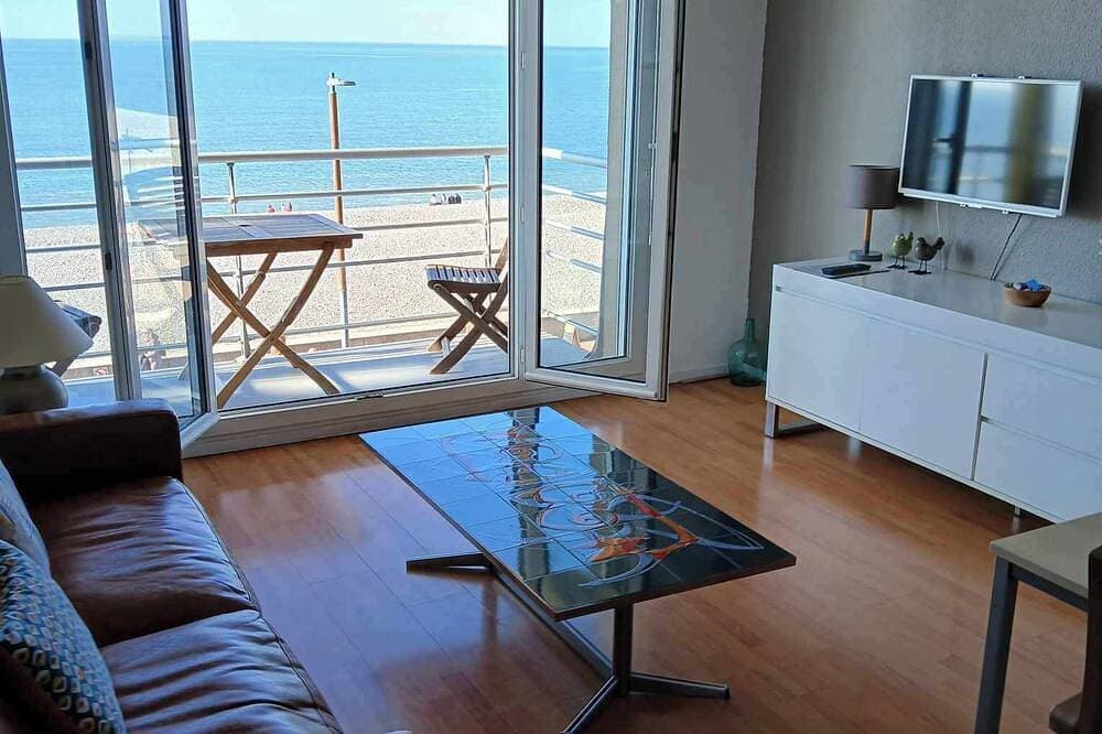 Foto 4 von 15: Un balcon sur la mer Corinne Avec Parking, Balcon, Ascenseur