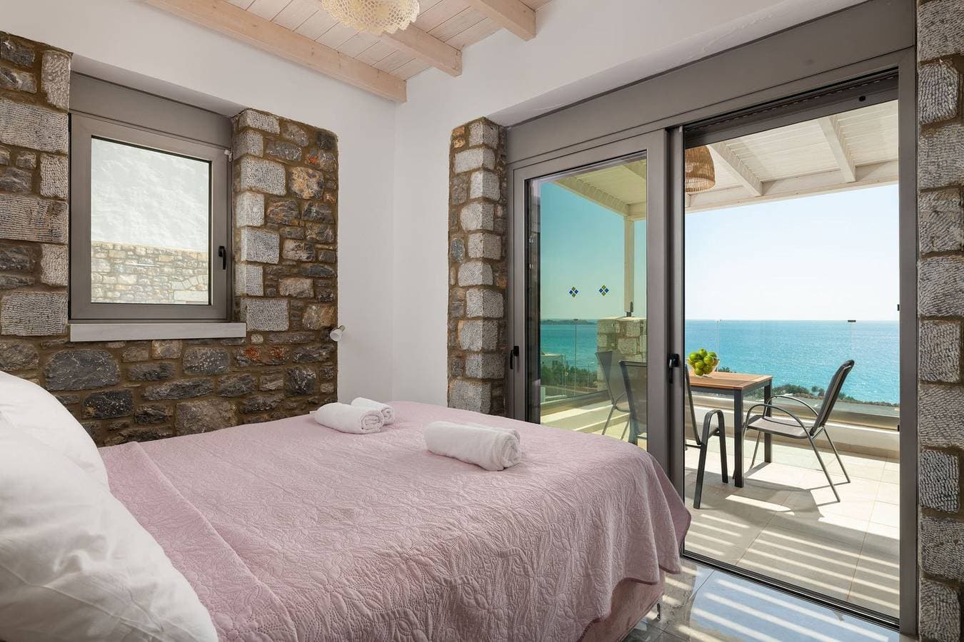 Foto 12 von 50: Villa für 8 Personen mit Balkon