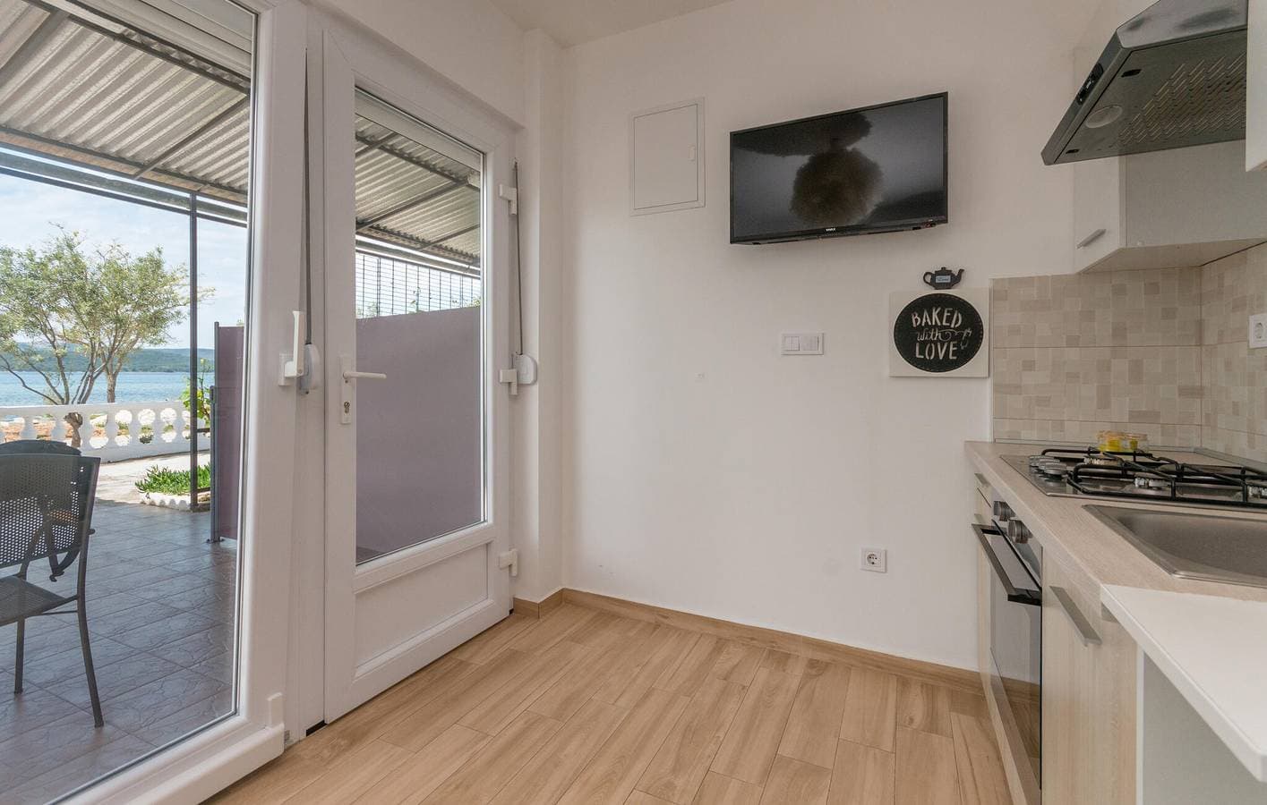 Foto 7 von 16: Apartment mit Meerblick, Terrasse, Parkplatz und WLAN, 700 m vom Strand entfernt