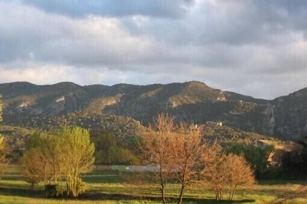 Foto 9 von 19: Landhaus mit Blick auf den Luberon und das Dorf Oppède Alt