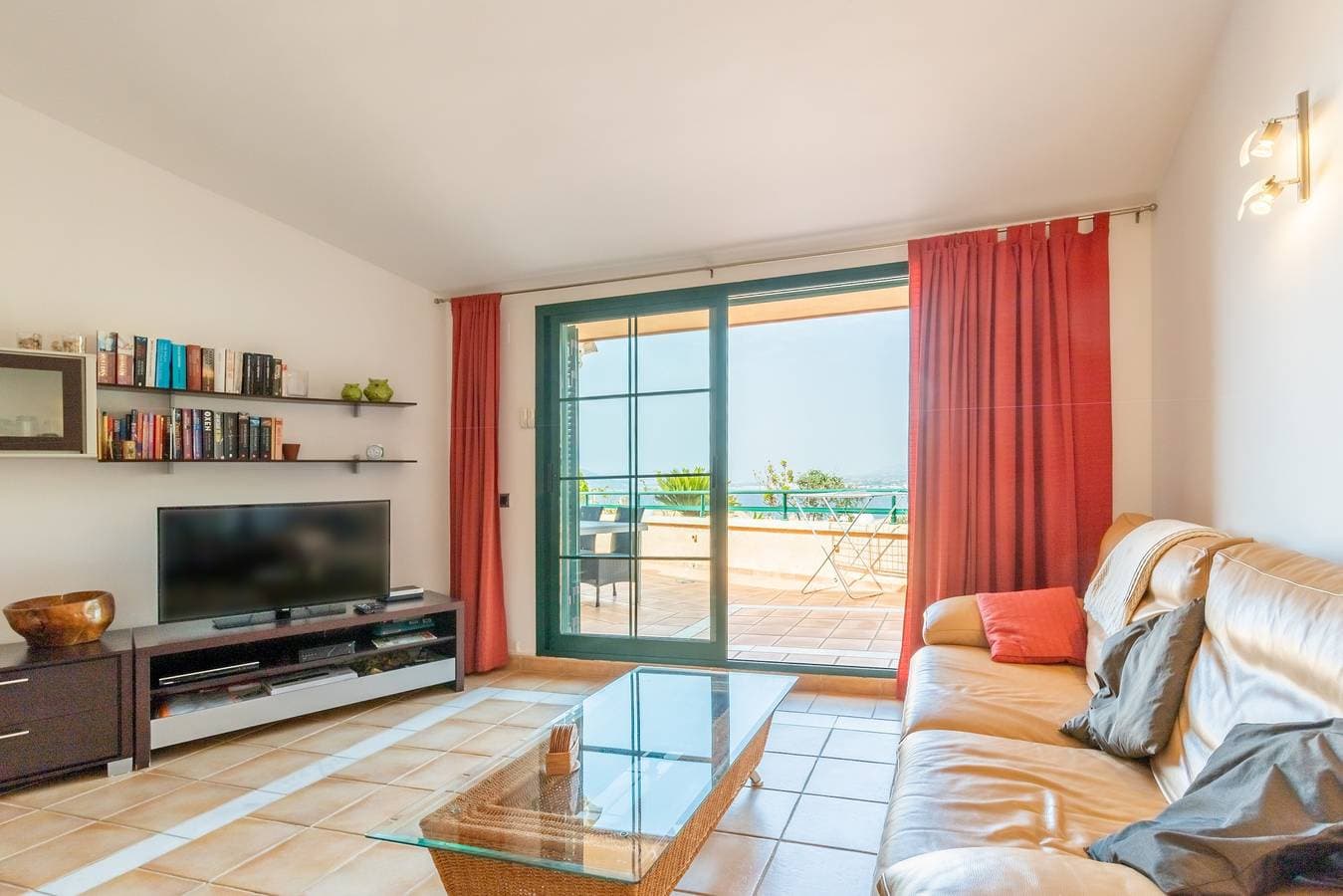 Foto 5 von 27: Ferienwohnung "Magnificent Penthouse Alteamascarat" mit Meerblick, Pool & WLAN