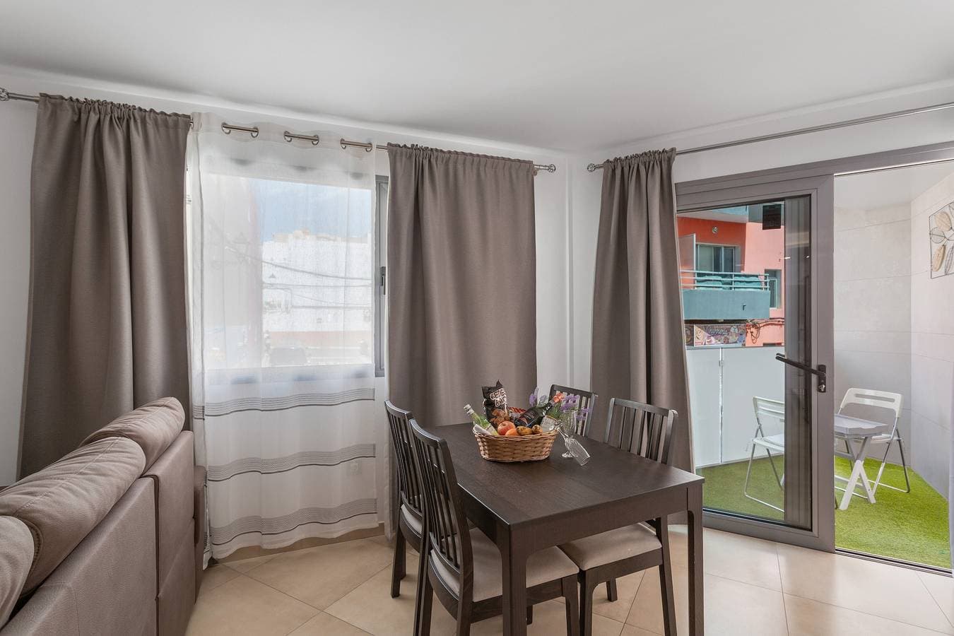 Foto 8 von 34: Ferienwohnung 'Sunset Star' mit Meerblick vom Solarium, privatem Balkon und WLAN