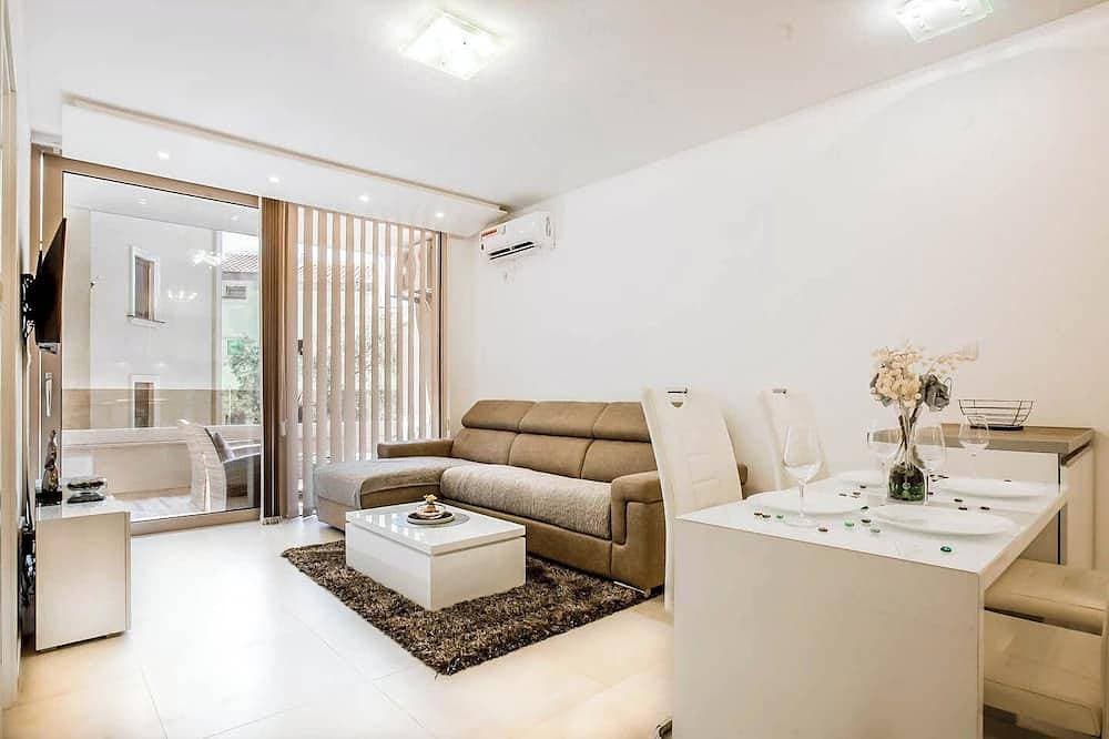 Lux Apartment Teodora Rafailovici 4 * 1
