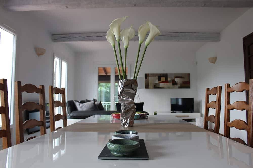 Foto 6 von 30: Large villa Magnificent swimming pool Breathtaking view Change of scenery guaranteed