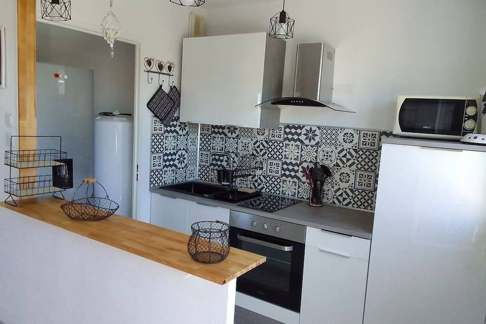 Foto 11 von 14: \"Les Baigneurs\" Apt 3 * very quiet in resi 2 bedrooms and balcony. Private parking lot