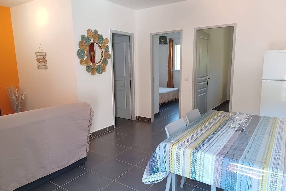 Foto 2 von 30: Apt heated pool, wifi, 2 bedrooms, air conditioning, 7 min beach 1 min river
