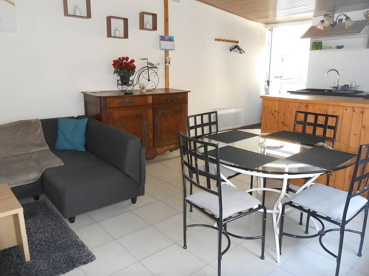 Foto 12 von 18: Ferienhaus „La Venelle des Ormeaux“ mit privater Terrasse und WLAN