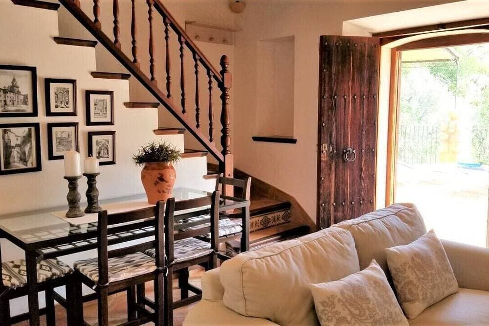 Foto 13 von 30: Villa mit fantastischem Bergblick