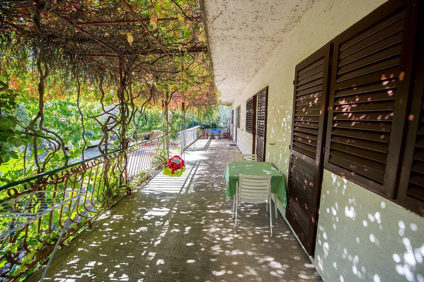 Foto 9 von 22: Studio Appartement mit Balkon und Meerblick Grebastica, Sibenik -a