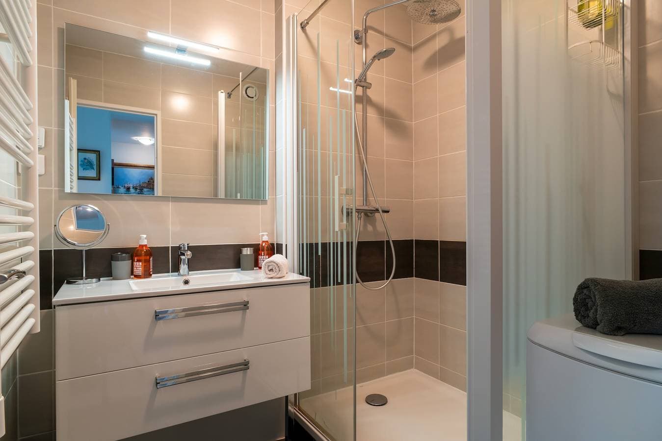 Foto 7 von 15: Appartement „Mit Meerblick“ mit privater Terrasse, Balkon und WLAN