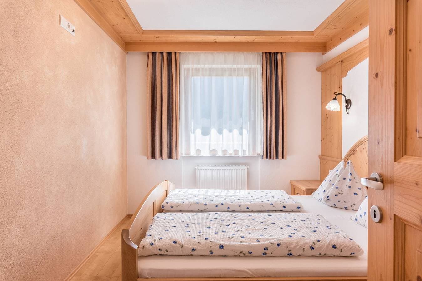 Foto 4 von 22: Ferienwohnung Ciasa Raut App Sosi mit Bergblick, Garten und WLAN