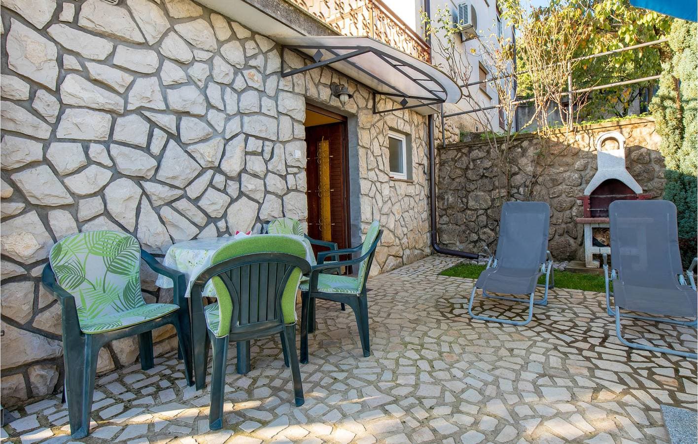 Foto 13 von 26: Gemütliche Ferienwohnung mit Terrasse, Klimaanlage und Parkplatz, 2 km vom Hundestrand entfernt