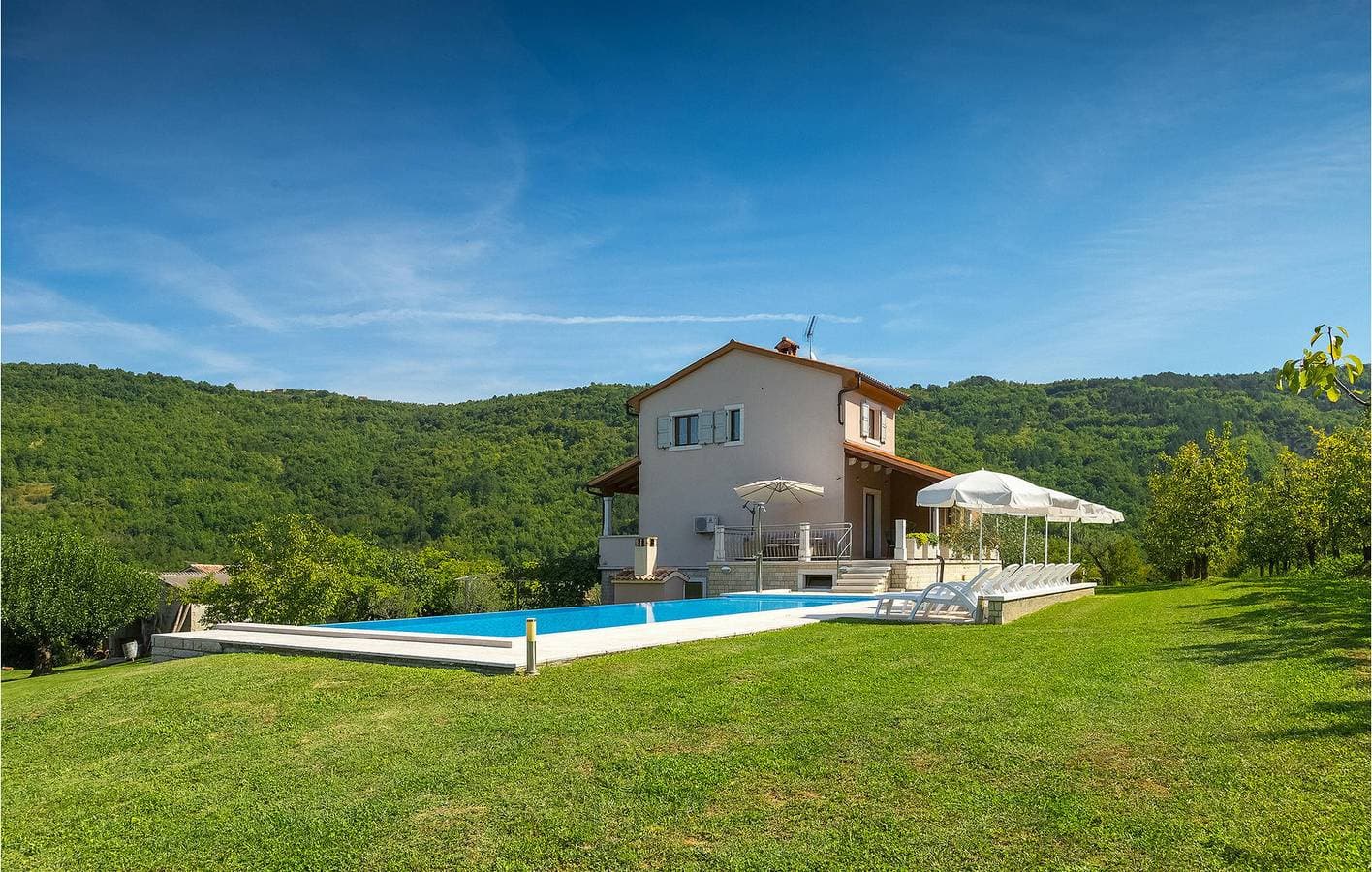Foto 5 von 61: Charmante 150 m² große Ferienwohnung mit Pool, WLAN und Parkplatz in der Nähe von Novaki Motovunski