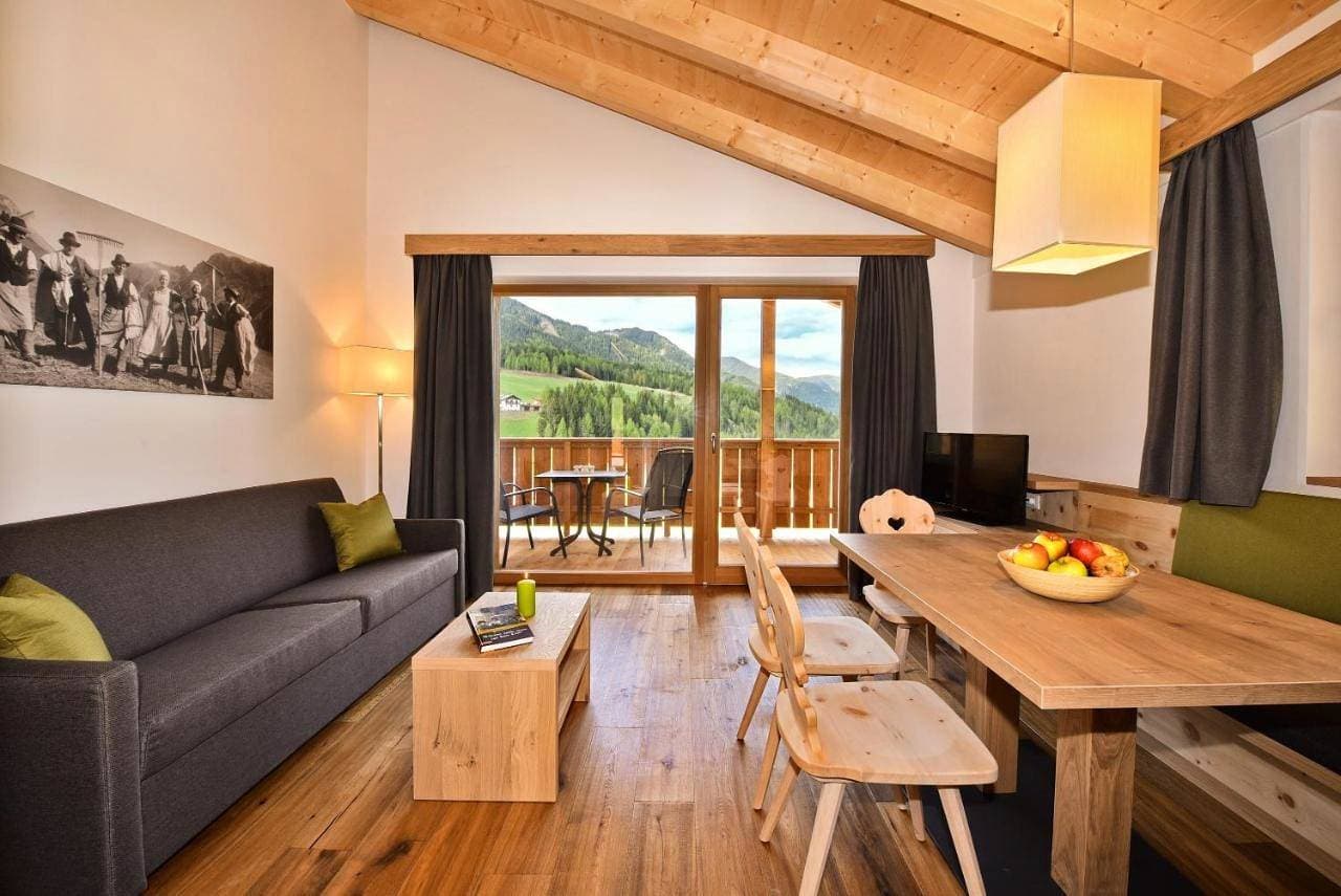 Foto 4 von 13: Double Room with Balcony