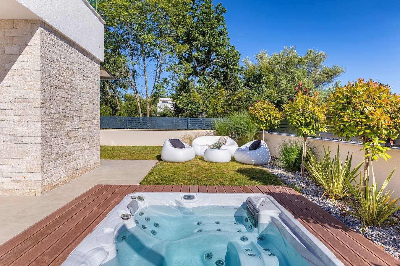 Foto 13 von 41: Villa Abarica – Luxusvilla mit privatem beheiztem Pool, Whirlpool und Sauna in der Nähe von Vrsar und seinen Stränden