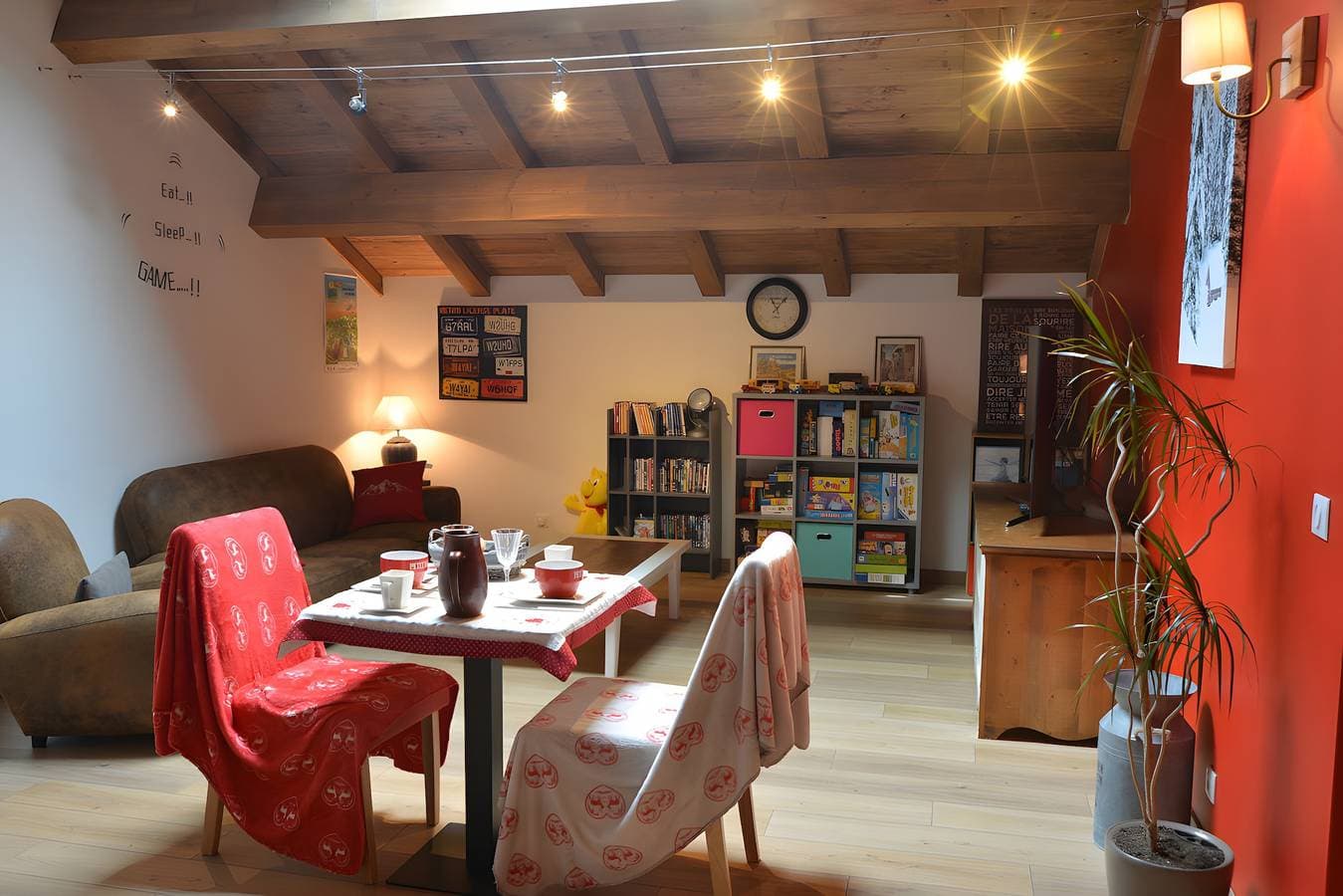 Foto 2 von 28: Bed & Breakfast „La Chambre De Jaxel“ mit Bergblick, Gemeinschaftspool und WLAN