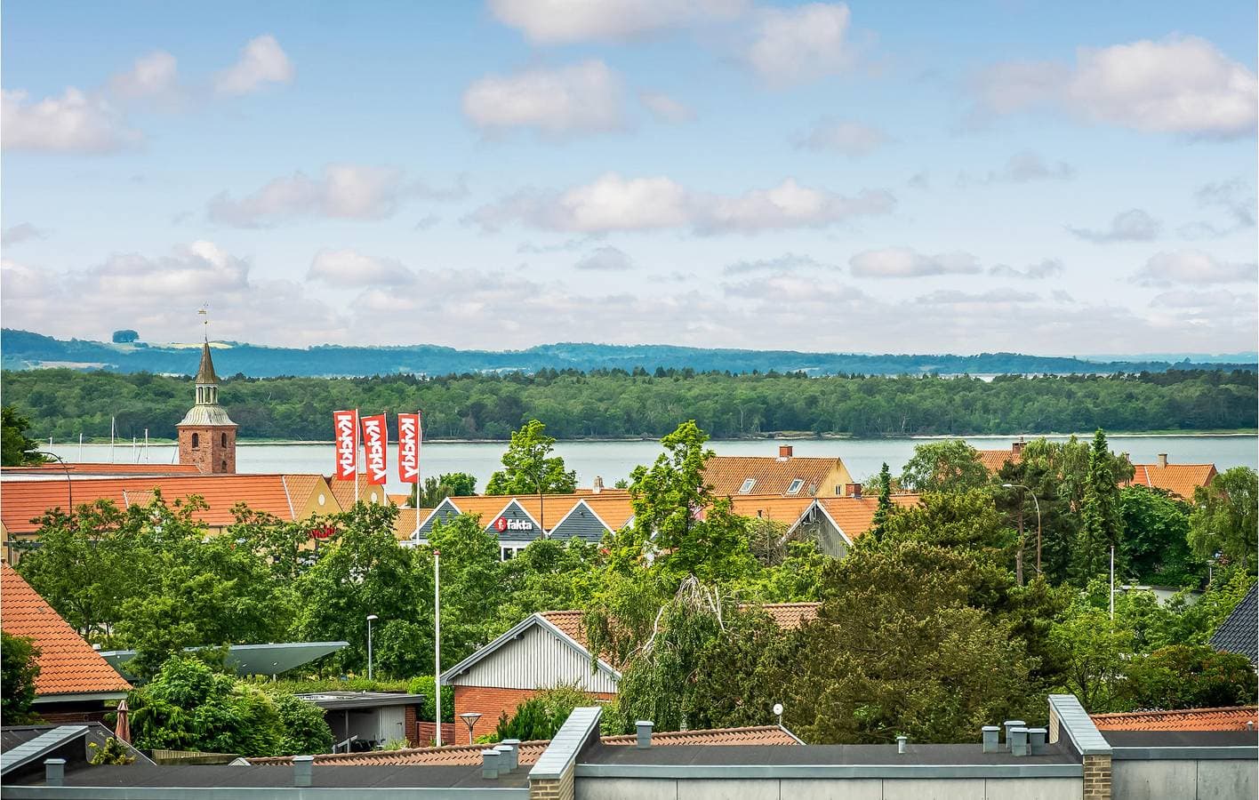 Foto 3 von 28: Ferienwohnung für 4 Personen mit Terrasse