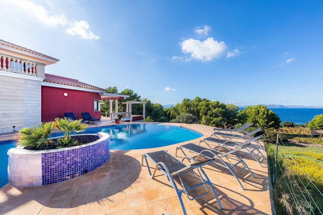 Foto 5 von 35: Wunderschönes Ferienhaus “Alta Vista” mit Panoramablick, Infinity Pool, Terrasse und WLAN