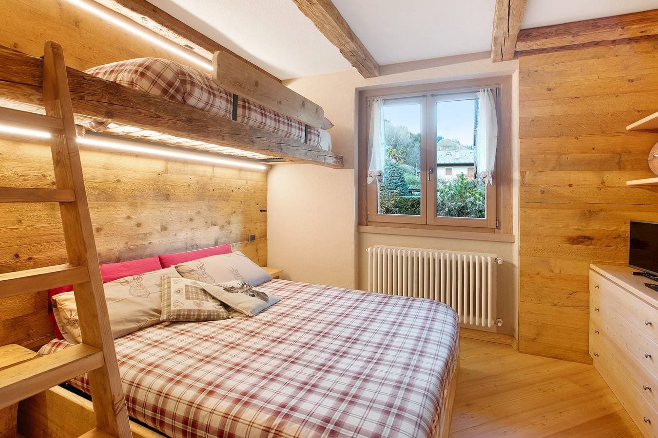 Foto 8 von 43: Ferienwohnung "Casa Clus Bormio 1" mit Bergblick, Privatem Garten und WLAN