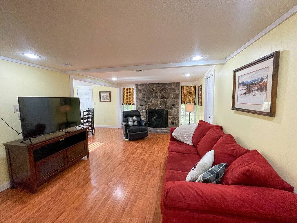 Foto 9 von 18: Hope's Cottage-Walk to the Casino! Wifi available & Motorcycle Friendly