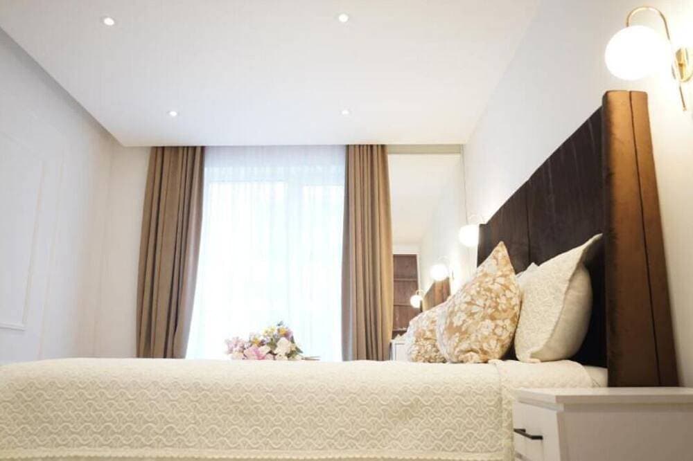 Foto 4 von 19: Modern, Bright Beachfront Flat in Rafailovici