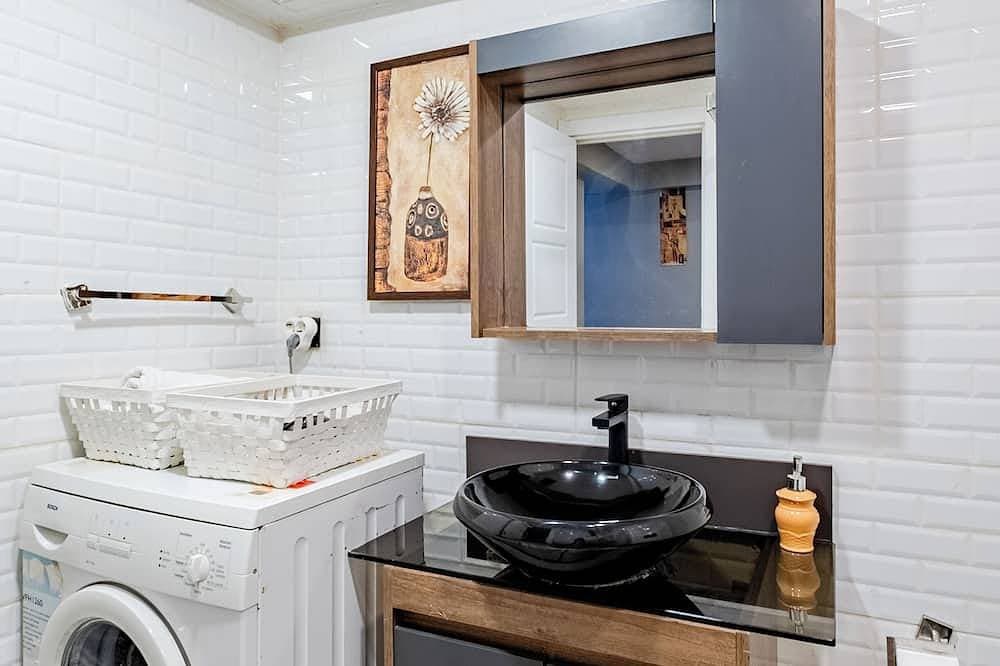 Foto 10 von 15: Cozy Central Flat w/Netflix & Elevator Near Metro 2 minute walking distance